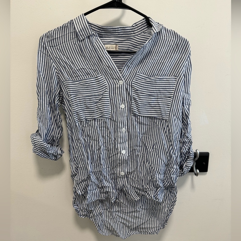 ALTAR’D STATE Small Dress Shirt